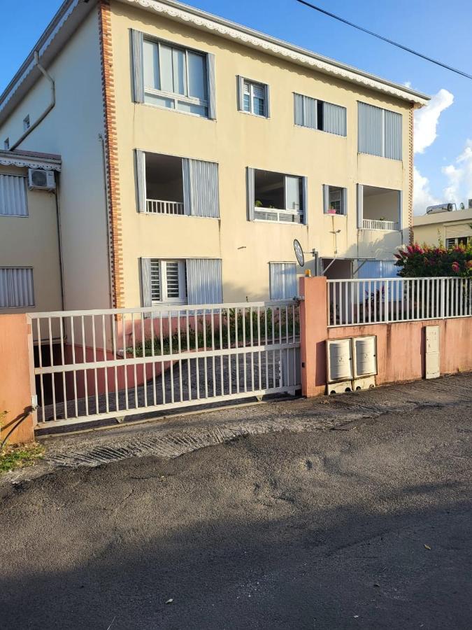 Spacieux T3 Vue Mer Les Trois-Ilets Esterno foto