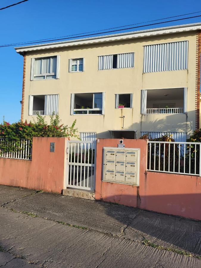 Spacieux T3 Vue Mer Les Trois-Ilets Esterno foto